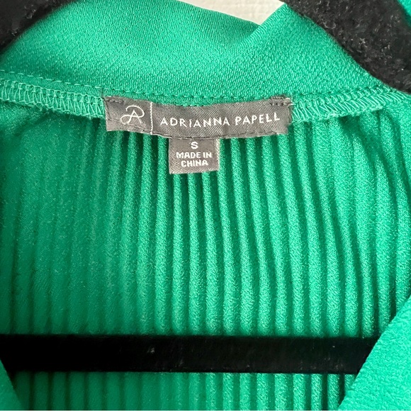 Adrianna Papell Emerald Green Pleated Blouse - Picture 4 of 5
